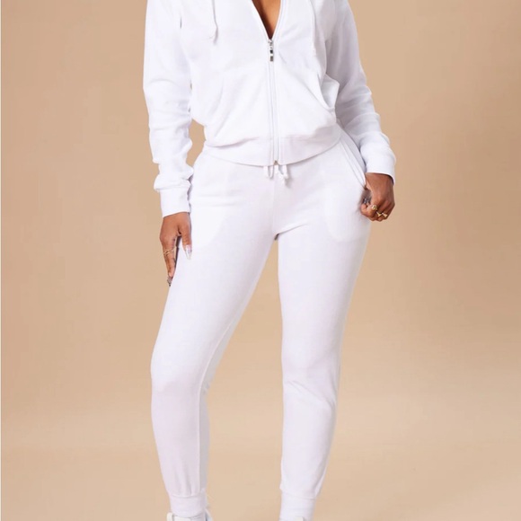 Fashion Nova Original Trendsetter Velour Two Piece Suit Jogger Athletic - Picture 2 of 11